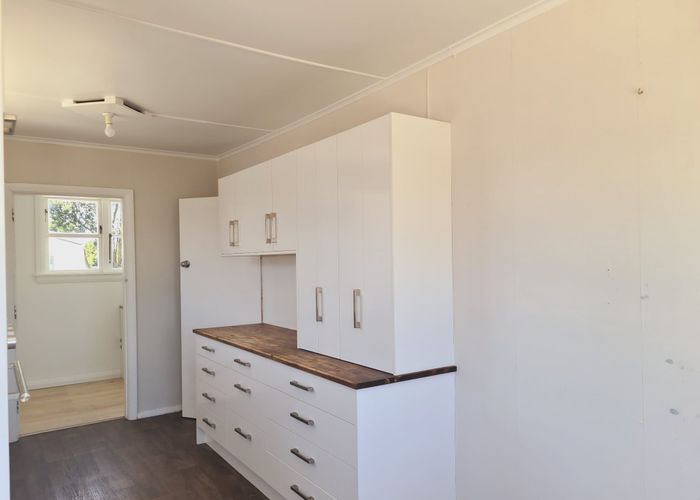  at 16 Avon Terrace, Roslyn, Palmerston North