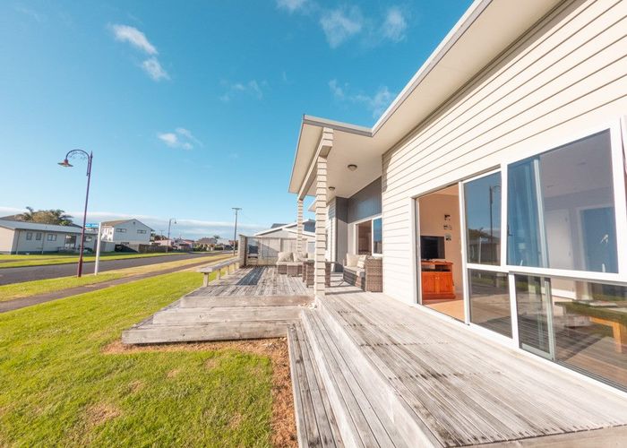  at 14 Surf Street, Whitianga