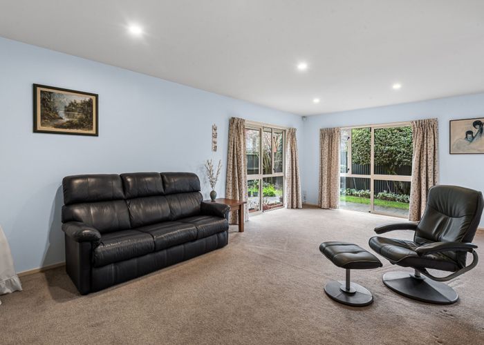  at 2/14 Middlepark Road, Upper Riccarton, Christchurch City, Canterbury