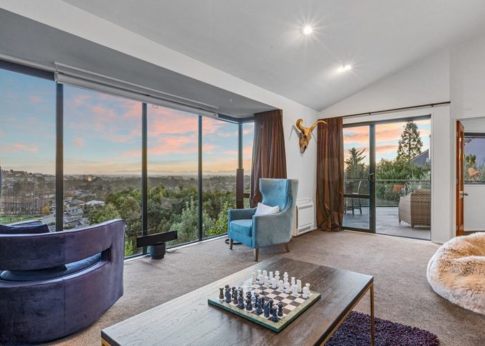  at 24 Lucknow Place, Cashmere, Christchurch City, Canterbury