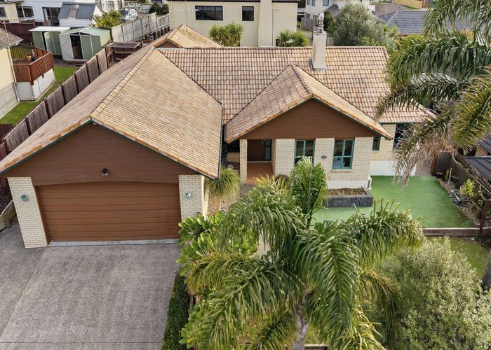  at 70 Mt Lebanon Crescent, The Gardens, Manukau City, Auckland