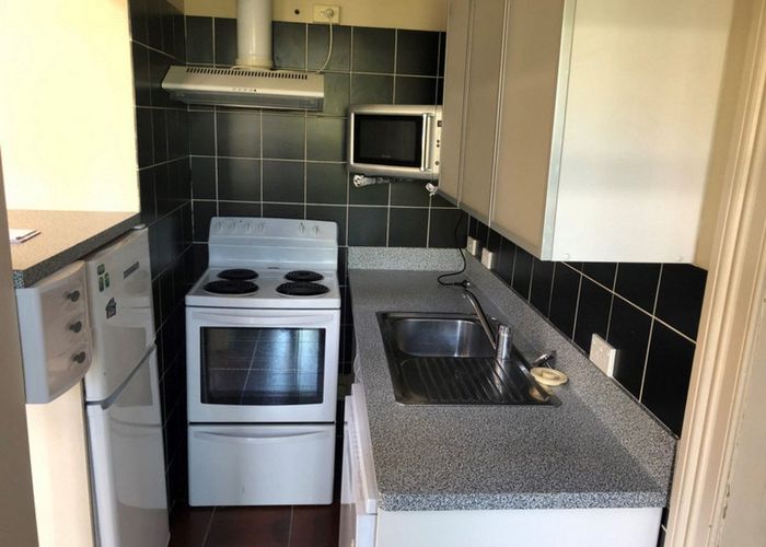  at 2/2 Brent Street, Maori Hill, Dunedin, Otago