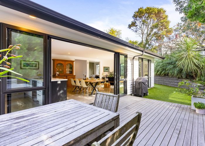  at 2B Athens Road, Onehunga, Auckland