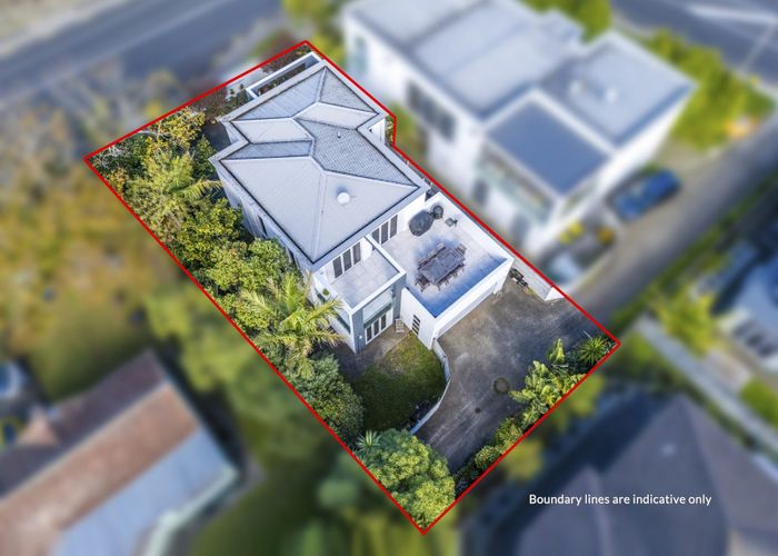  at 2B Aberdeen Road, Campbells Bay, North Shore City, Auckland