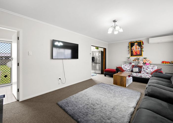  at 24 Larnach Street, Saint Andrews, Hamilton, Waikato