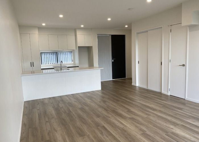  at 94B Swanson Rd, Henderson, Waitakere City, Auckland