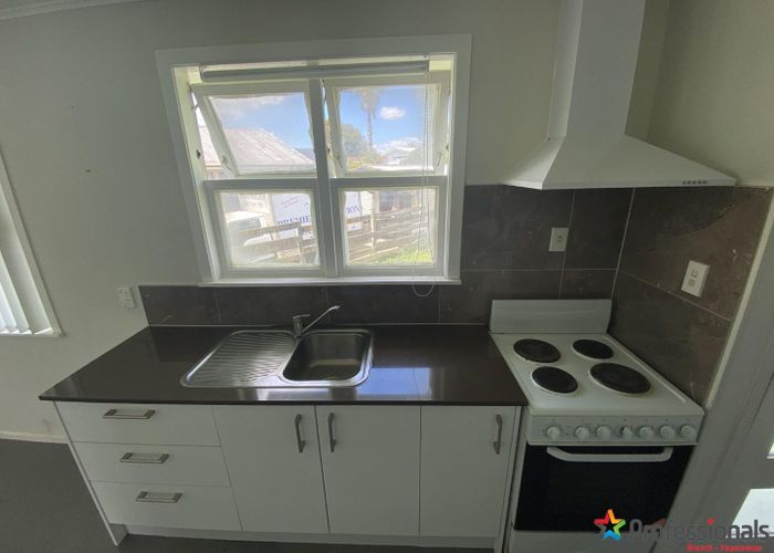  at 9 Malmo Place, Manurewa, Manukau City, Auckland