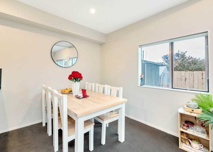  at 10/45a Swanson Road, Henderson, Waitakere City, Auckland