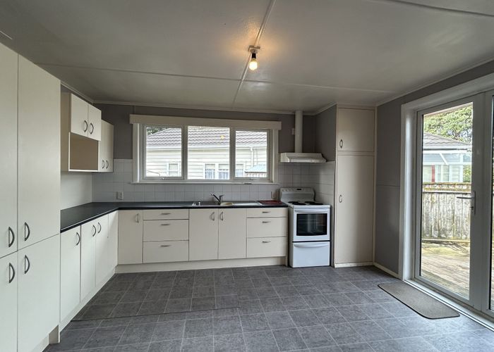  at 102 Miramar Ave, Miramar, Wellington, Wellington