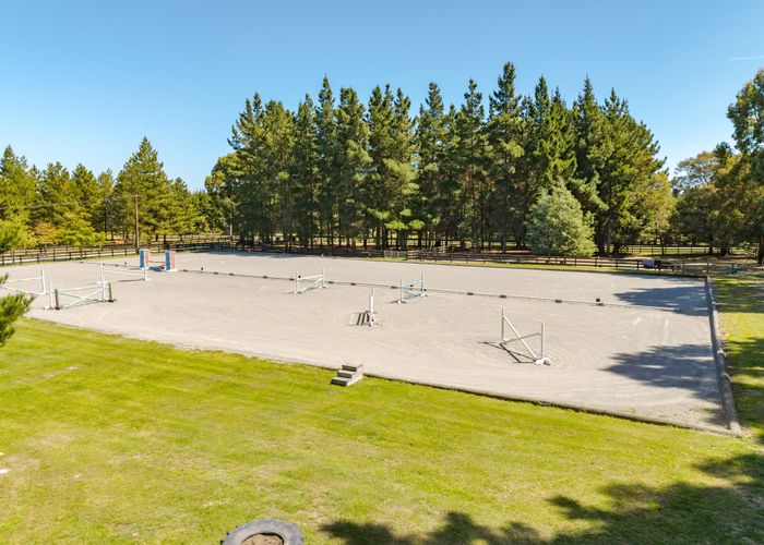  at 32 Scarlet Oak Drive, West Melton, Selwyn, Canterbury