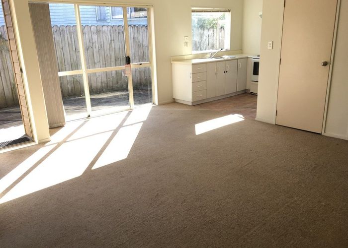  at 2  Ondine Place, Glenfield, North Shore City, Auckland