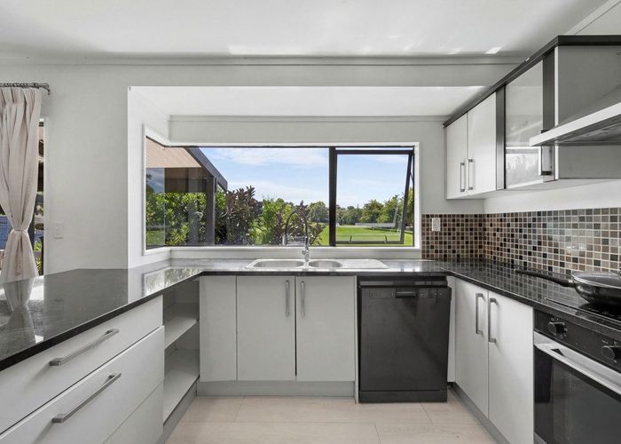  at 49 Gosford Drive, Botany Downs, Manukau City, Auckland