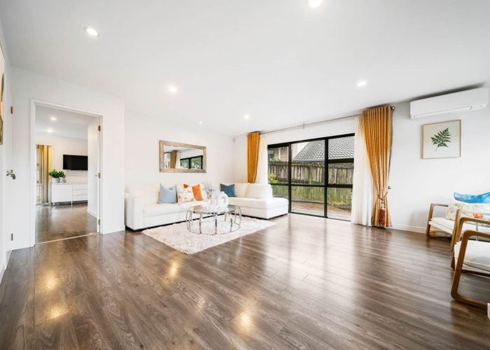  at 2/14 Hugh Green Drive, Pinehill, North Shore City, Auckland