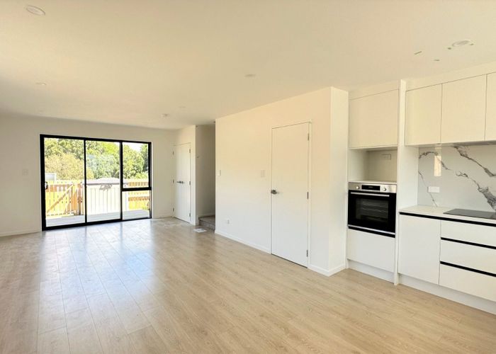 at 133 Lancaster Road, Beach Haven, North Shore City, Auckland
