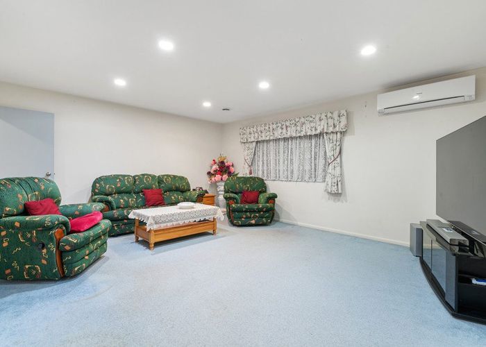  at 17 Pelargonium Terrace, Goodwood Heights, Auckland