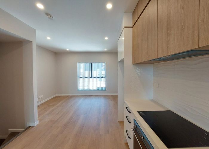  at 1/10 Newington Road, Henderson, Waitakere City, Auckland