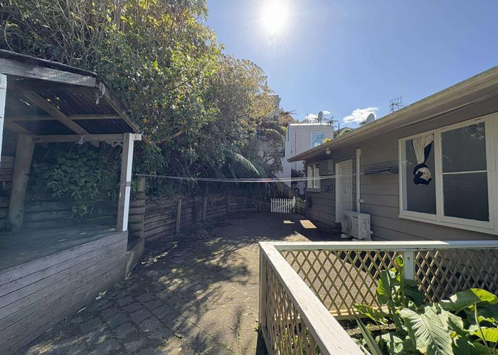  at 43a Baroda Street, Khandallah, Wellington, Wellington