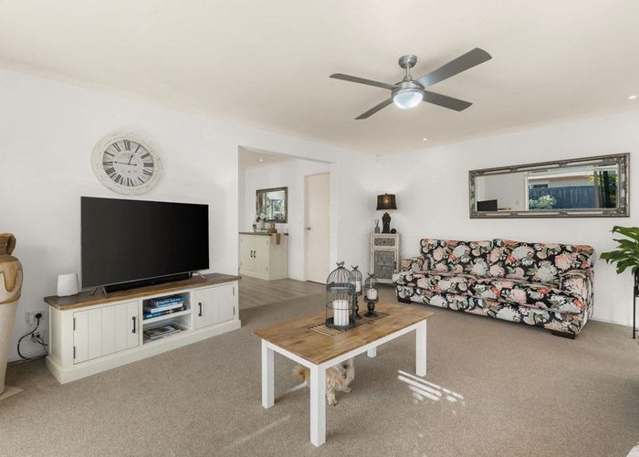  at 4 Amery Place, Papamoa Beach, Papamoa