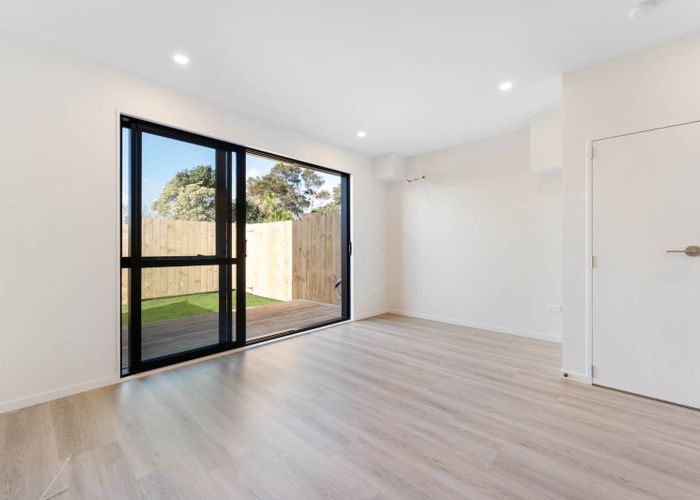  at 4 / 7 Beverly Place, New Lynn, Waitakere City, Auckland