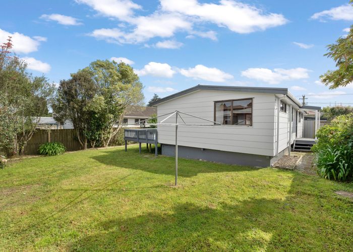  at 49A Larnoch Road, Henderson, Waitakere City, Auckland