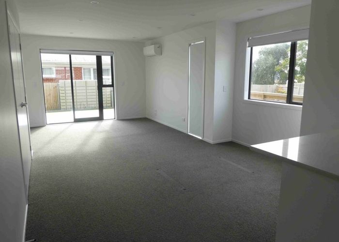  at 4/504 Don Buck Road, Westgate, Waitakere City, Auckland