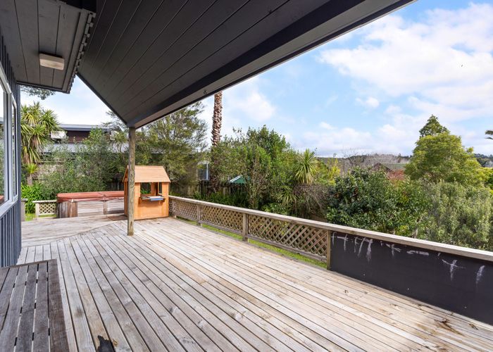  at 19D Avonleigh Road, Green Bay, Waitakere City, Auckland