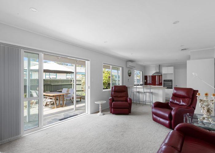  at 2/8 Riverside Road, Orewa, Orewa