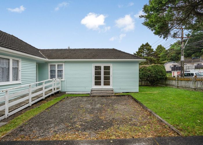  at 162 Wellington Road, Wainuiomata, Lower Hutt, Wellington
