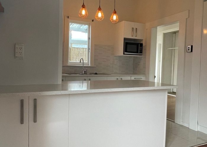  at 86 Aroha Avenue, Sandringham, Auckland City, Auckland
