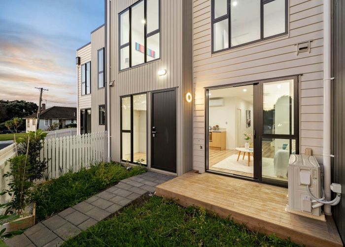  at 3/4 Dunkirk Road, Panmure, Auckland City, Auckland
