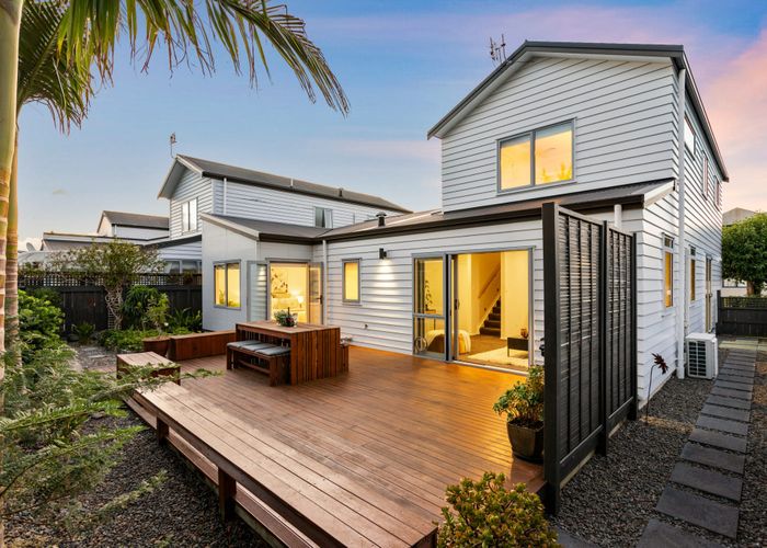  at 39 Vinograd Drive, Te Atatu Peninsula, Auckland