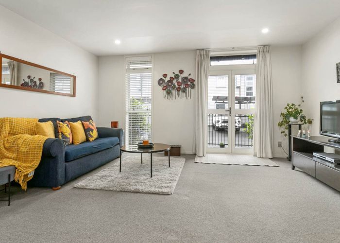  at 32/2 Cawley Street, Ellerslie, Auckland