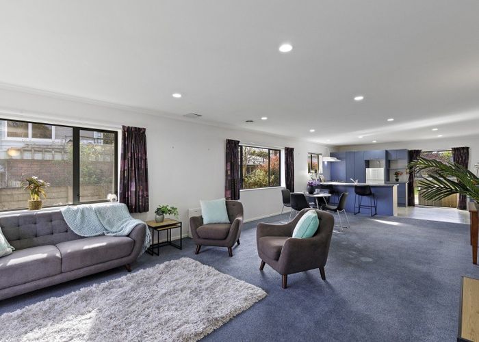  at 9 Gloucester Street, Silverstream, Upper Hutt