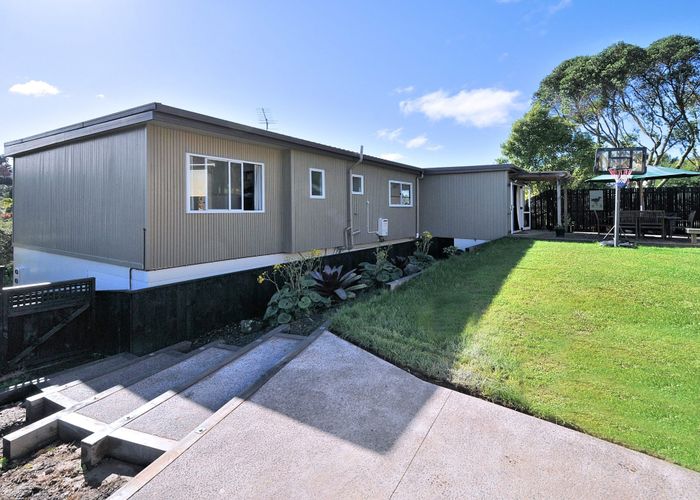  at 17 Fitzwilliam Drive, Torbay, Auckland