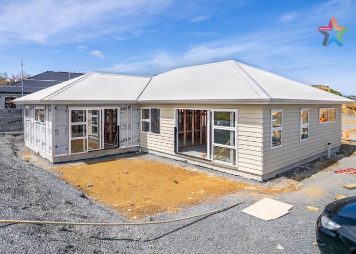  at 8 Kairaumati Crescent, Kelson, Lower Hutt