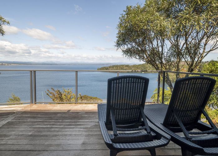  at 838 Wily Terrace, Acacia Bay, Taupo