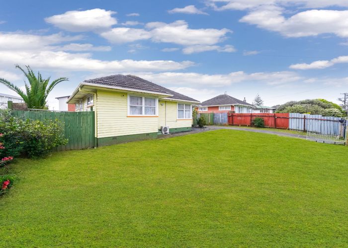  at 33 Haddon Street, Mangere East, Auckland