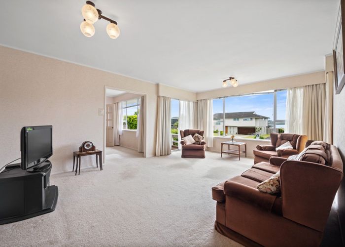  at 41 Bramley Drive, Farm Cove, Auckland