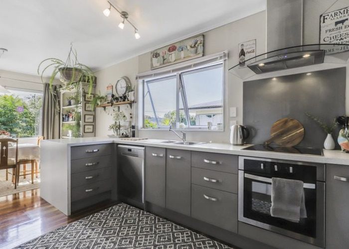  at 33 Greenhaven Ave, Papakura, Papakura, Auckland