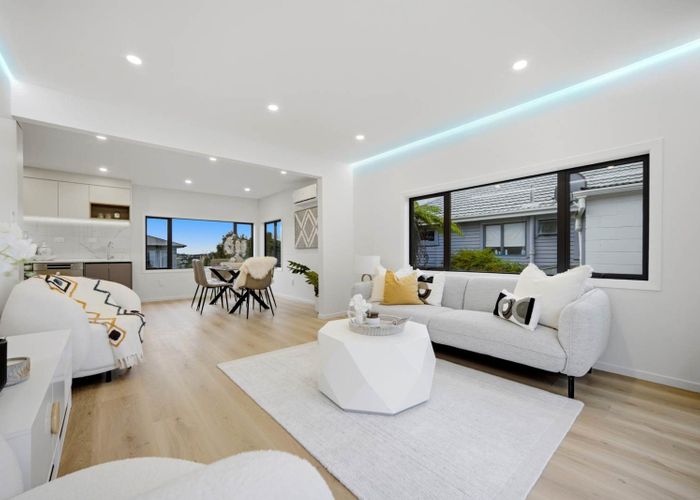  at 519A East Coast Road, Murrays Bay, North Shore City, Auckland