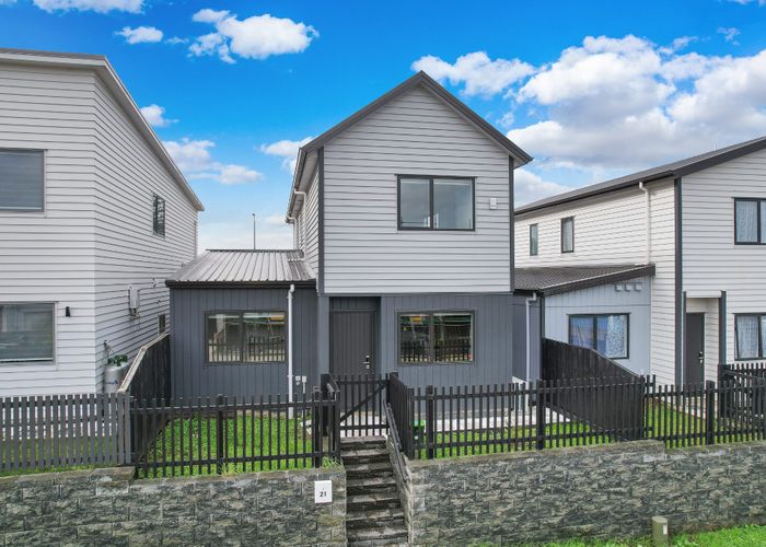  at 21 Farranfore Road, Papakura, Papakura, Auckland