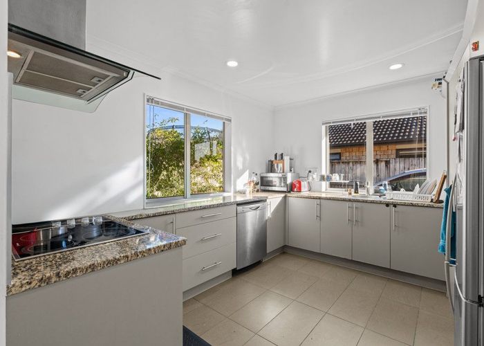  at 5 Coles Cove, Papamoa Beach, Tauranga, Bay Of Plenty