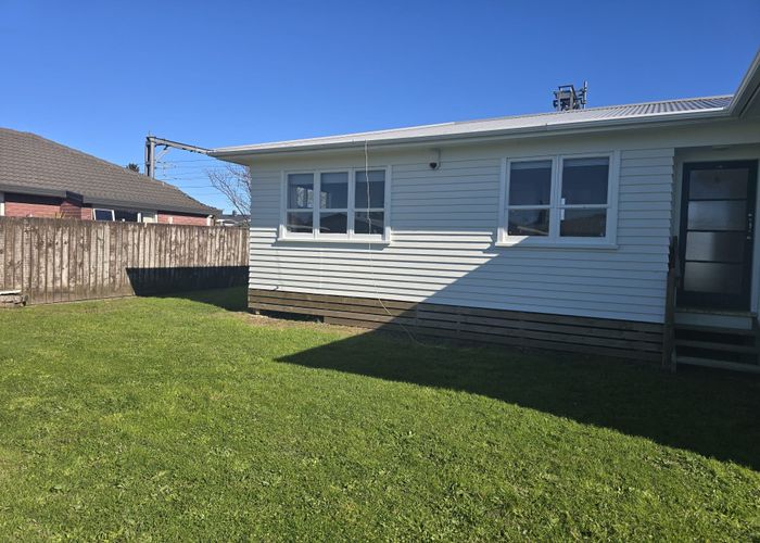  at 52A Cambridge Terrace, Papatoetoe, Manukau City, Auckland