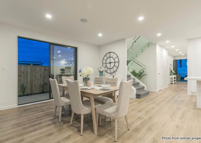  at 15A Stottholm Road, Titirangi, Waitakere City, Auckland