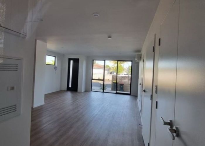  at 2A Dianne-Louise Drive, Half Moon Bay, Manukau City, Auckland