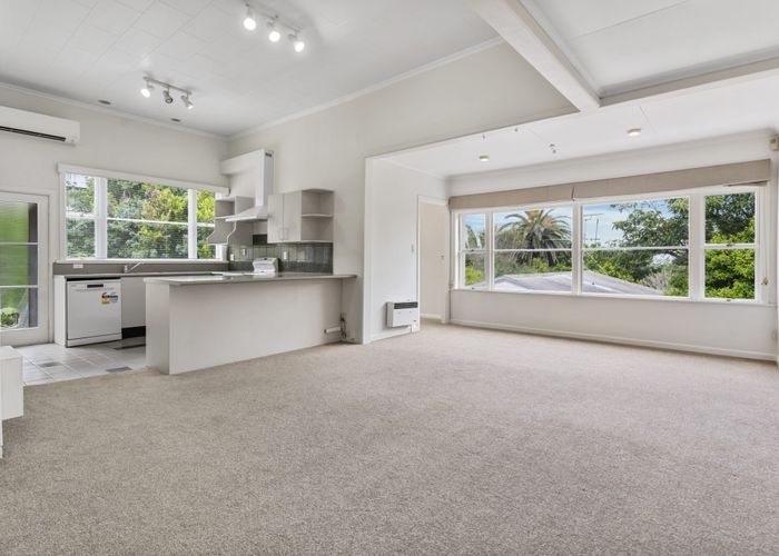  at 2/6 Aratonga Avenue, Greenlane, Auckland City, Auckland