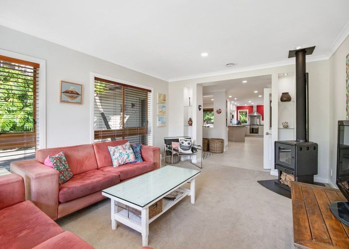  at 6 Portobello Place, Torbay, North Shore City, Auckland