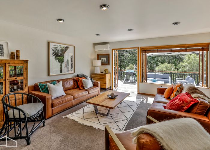  at 19 Landing Road, Titirangi, Auckland
