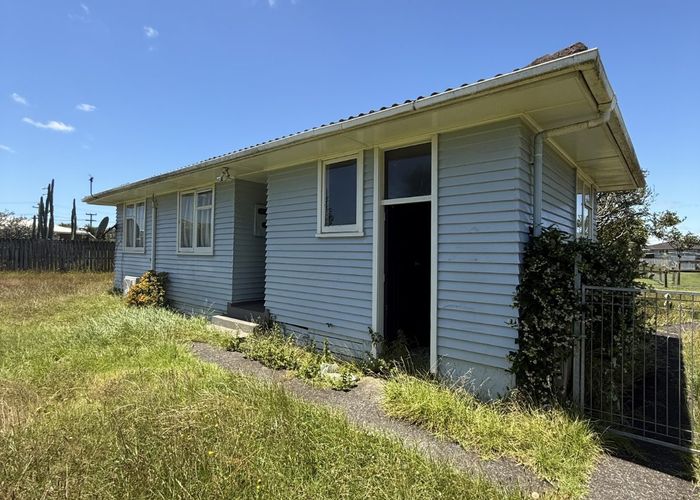  at Mangere East, Manukau City, Auckland
