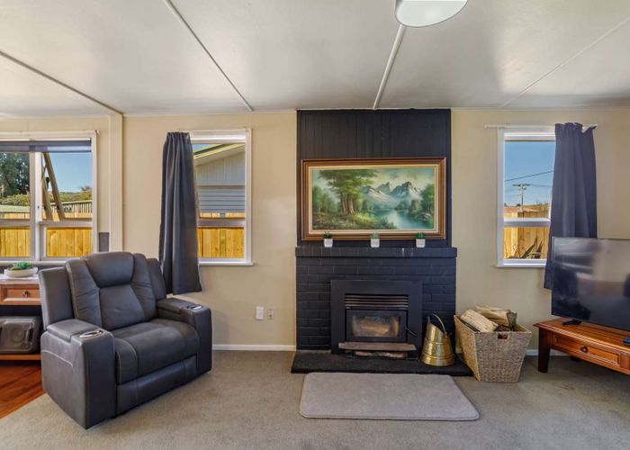  at 8 Daphne Street, Outer Kaiti, Gisborne